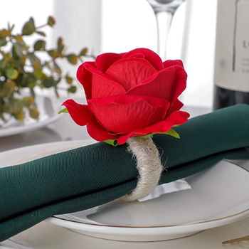 Valentino dienos imitacijos rožių servetėlių žiedas, vakarietiško stiliaus viešbučio stalo rožių dekoratyvinis valgomojo žiedas, servetėlių sagties gamintojai, didmeninė prekyba