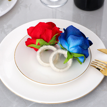 Valentino dienos imitacijos rožių servetėlių žiedas, vakarietiško stiliaus viešbučio stalo rožių dekoratyvinis valgomojo žiedas, servetėlių sagties gamintojai, didmeninė prekyba