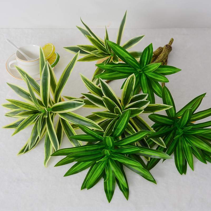 3 šakių lelija dirbtinis žalias augalas žalias lapas prekybos centras minkštas dekoravimas kraštovaizdis Mori vestuvių gėlių kompozicija auksinis kraštas lelija