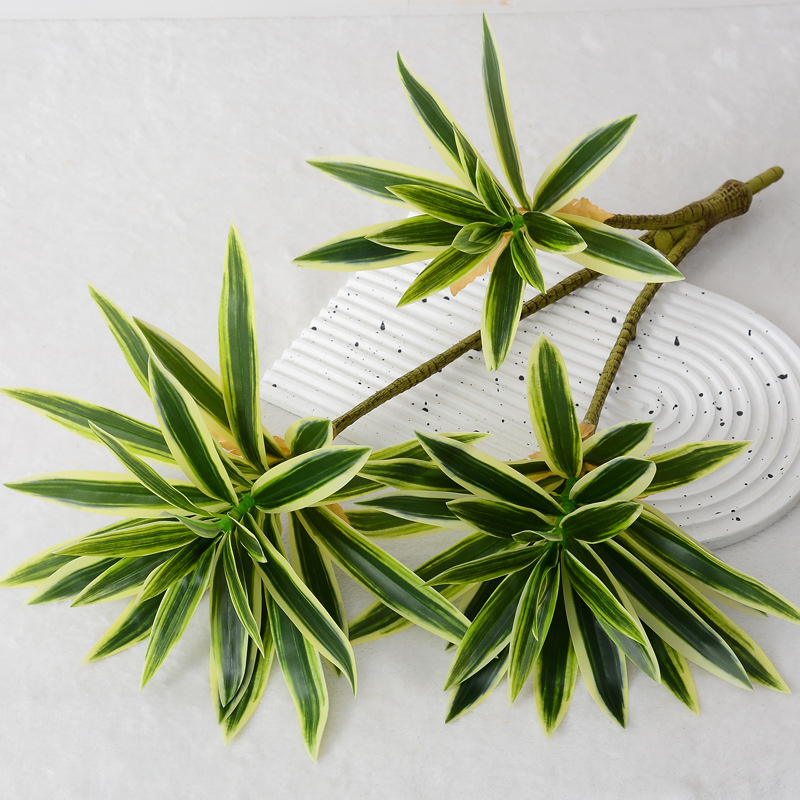 3 šakių lelija dirbtinis žalias augalas žalias lapas prekybos centras minkštas dekoravimas kraštovaizdis Mori vestuvių gėlių kompozicija auksinis kraštas lelija