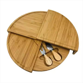 Поколение от бамбукови дъски за сирене, подходящи за кръгла въртяща се дъска за рязане на сирене с откраднат нож и вилица, плодова закуска.
