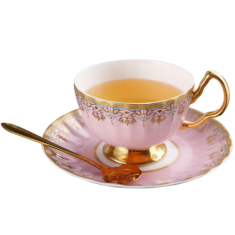 Kohvitass Euroopa stiilis väike luksuskomplekt Briti stiilis loominguline luust Hiina tass majapidamises elegantne pärastlõunatee lilleteekruus