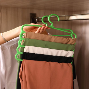 Ötrétegű nadrágtartó, ruhásszekrény tároló műtárgy, vastagított, csúszásmentes akasztó, tárolóállvány, nadrágcsipesz, háztartási felnőtt nadrágok lógnak