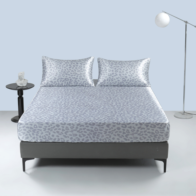 Ääreäärise satiinist digitaaltrükiga leoparditrükiga lina madratsikate, padjapüür, kolmeosaline voodipesukomplekt