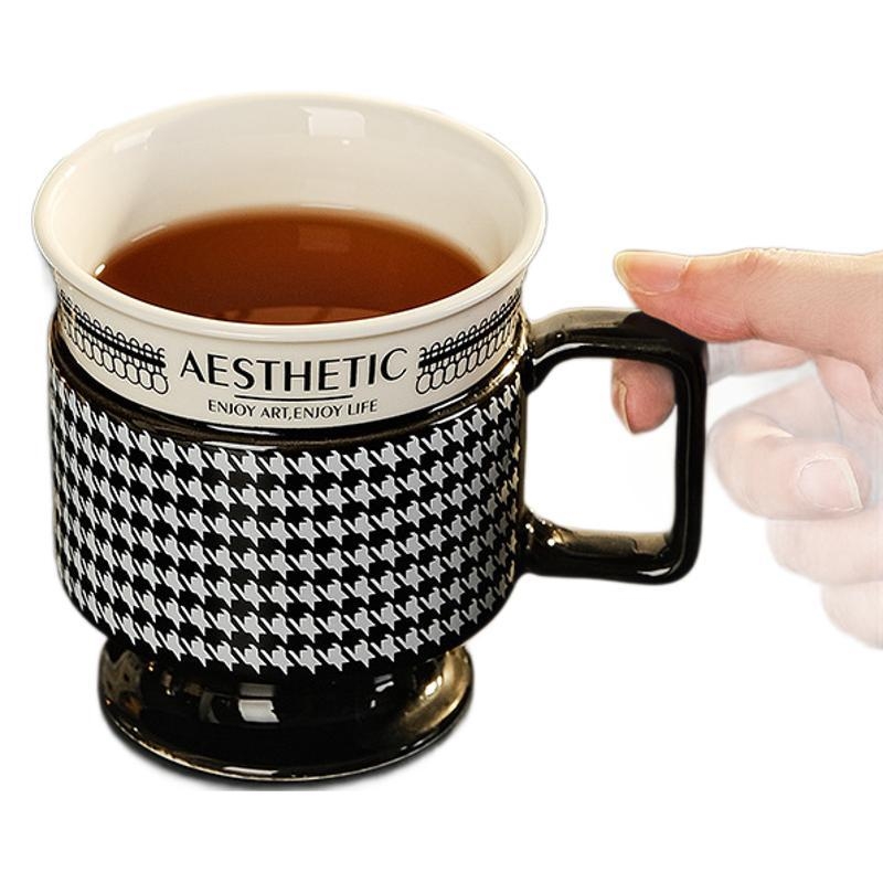 Keraamiline kruus kontorikohvitass kerge luksuslik tipptasemel keraamiline tass hobusejalakujulise prantsuse pokaal kingitusena