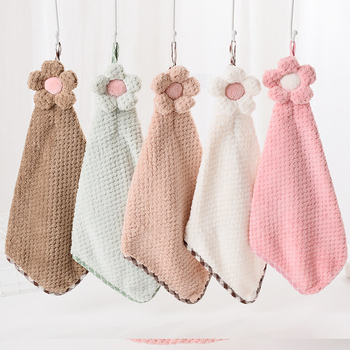 Gamykloje tiekiamas pakabinamas koralų vilnos rankšluostis vonios kambariui, virtuvės valymo rankšluostis, kūrybingas, mielas, sugeriantis rankšluostis