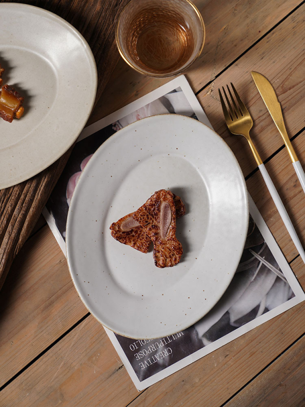 Jaapani stiilis keraamiline lääne toidutaldrik retro stiilis kivinõud loominguline ovaalne pikk taldrik B & B hotelli äriklassi roog salatitaldrik