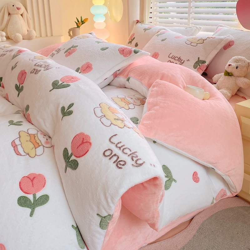 Téli hópehely bársony négyrészes szett meleg és vastag korall bársony háromrészes szett kétoldalas tej bársony egyrészes takaróhuzat rajzfilm nagykereskedelem