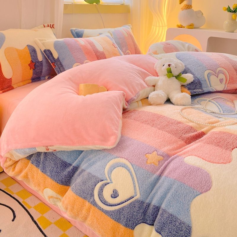 Téli hópehely bársony négyrészes szett meleg és vastag korall bársony háromrészes szett kétoldalas tej bársony egyrészes takaróhuzat rajzfilm nagykereskedelem