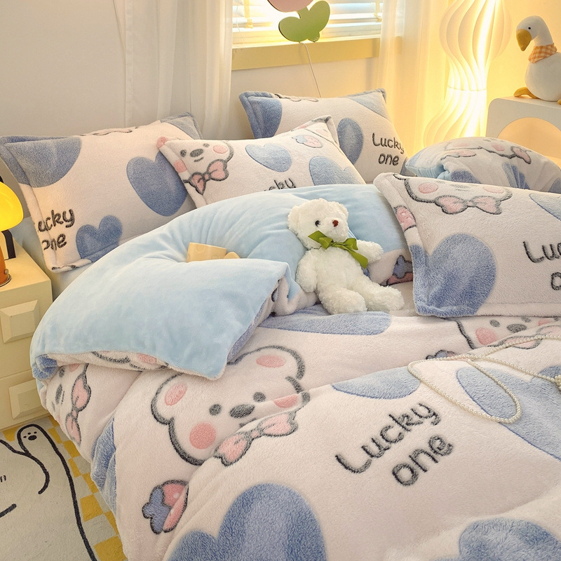 Téli hópehely bársony négyrészes szett meleg és vastag korall bársony háromrészes szett kétoldalas tej bársony egyrészes takaróhuzat rajzfilm nagykereskedelem