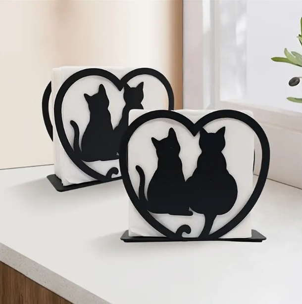 Moodne kodune loominguline salvrätikuhoidja köögis rauast hoiuriiul Lääne restorani kohviku vertikaalne salvrätikuhoidja