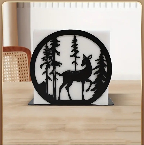 Moodne kodune loominguline salvrätikuhoidja köögis rauast hoiuriiul Lääne restorani kohviku vertikaalne salvrätikuhoidja