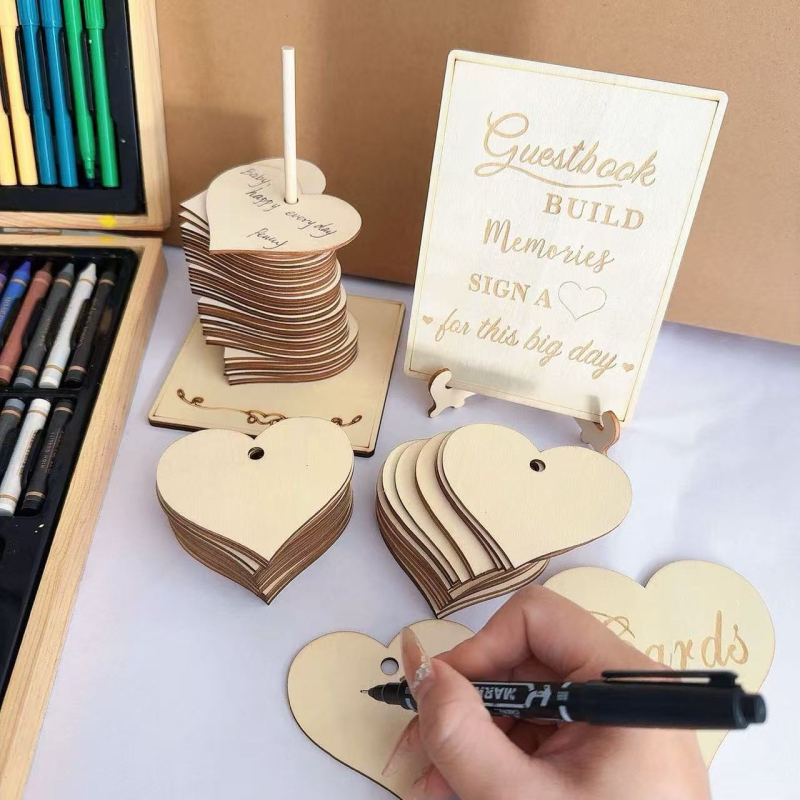 Vestuvių registracijos stalas, medinis, meilės, paprastas pranešimų knygos, pranešimų lentos, atmosferos, dekoratyviniai papuošalai