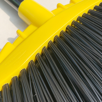 „Rubbermaid“ šluota, plastikinė ilgakotė plaukų šluota, skirta lauko sąlygoms, atspari vėjui, šiukšlių semtuvėlis, patvari