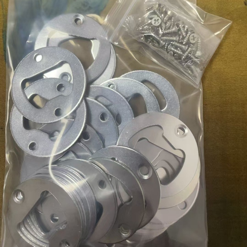 25 kryžminiai geležiniai butelių atidarytuvai su varžtais, nikeliuoti apvalūs stori alaus butelių atidarytuvo priedai