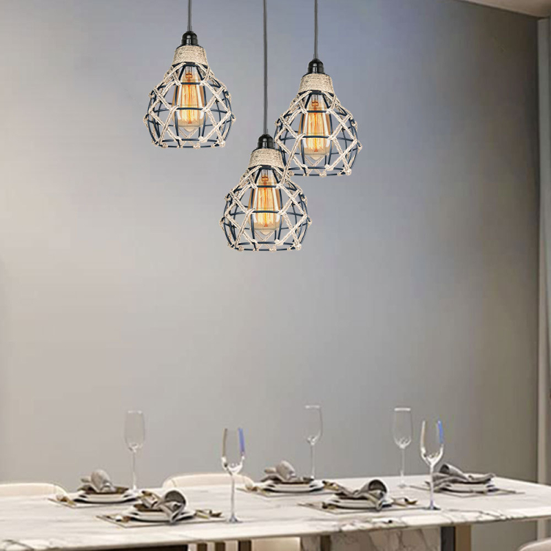 Piiriülesed plahvatused tööstuslik retro kanepiköis Diamond Headi raudpuur pööning raudtraat traatkeevituslambivarju