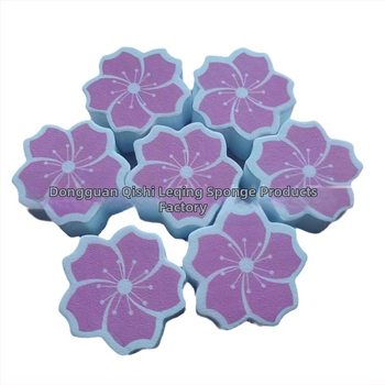 Kirsiõie maagilise peegli puhastus klaasipuhastus vannitoa peegli puhastus plaatide seina veeplekk katlakivist puhastamine