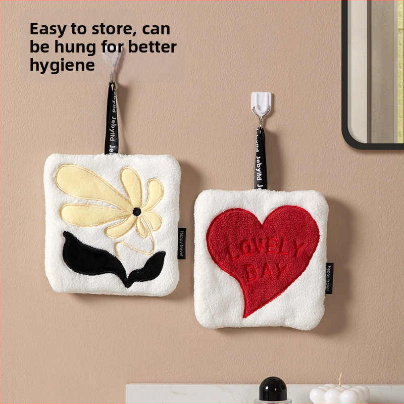 Rankšluosčių kabinimas virtuvėje, sutirštintas, sugeriantis, greitai džiūstantis rankšluostis, animacinis mielas meilės audinys, skalbimas rankšluosčiu