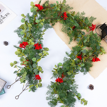 Διασυνοριακή τεχνητή προσομοίωση μπαστούνι πεύκο κυπαρίσσι κόκκινα φρούτα διακόσμηση πράσινο φυτό αμπέλου διακόσμηση σπιτιού διακόσμηση διακοπών προσομοίωση μπαστούνι