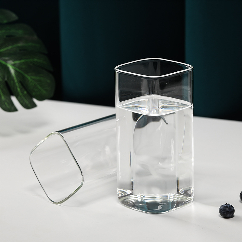 Borosilikatinis kvadratinis gėrimų puodelis Pieno puodelis Karščiui atsparus skaidrus gėlių formos arbatos puodelis Sulčių puodelis Kavos puodelis Stiklinė