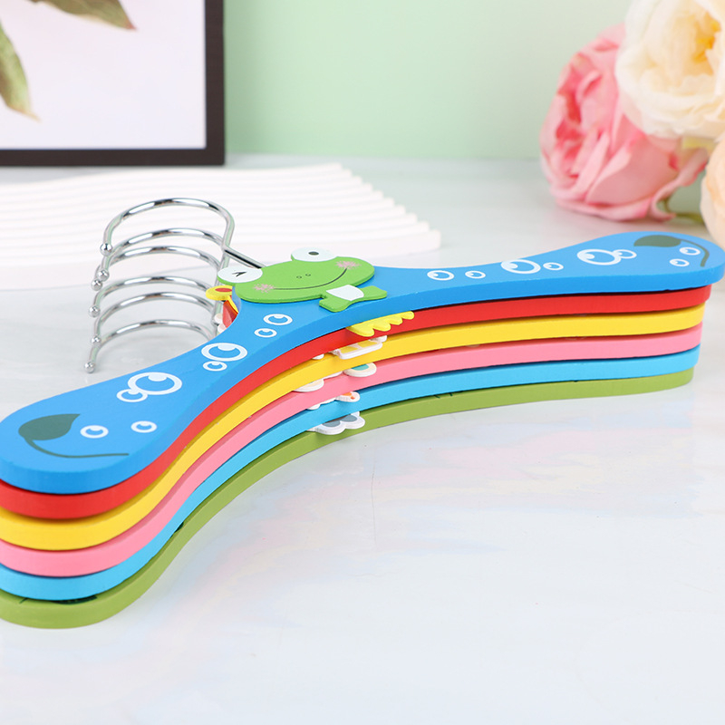 Nauja sandėlyje medinė vaikiška animacinių filmukų pakaba mažo gyvūno formos vaikiška drabužių pakaba kūrybinga medinė džiovyklė didmeninė prekyba