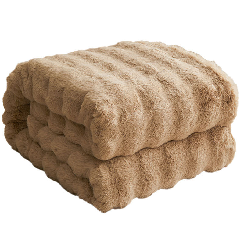 A klasės triušio aksominė antklodė yra žieminė sutirštinta antklodė, pieno aksominė paklodė, biuro sofos antklodė plaukams.