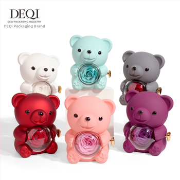 Deqi New Tanabata Valentīndienas apskaujoša lāča rotējoša mūžīgā zieda dāvanu kastīte, gredzens, kaklarota, rotaslietu kastīte, rotaslietu iepakojums