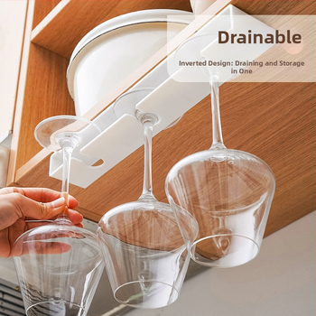 Punase veini klaasiriiul rippuv augustamata majapidamispokaalide hoiuriiul tagurpidi veiniklaasi äravooluriiul