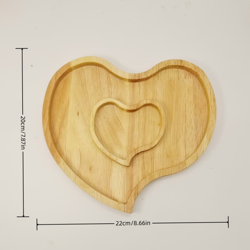 Širdelės formos medinis kūrybinis padėklas džiovintiems vaisiams, paprasta vakarienės lėkštė, popietės arbatos pyragas ir užkandžių ekspozicijos padėklas su padalintais skyriais