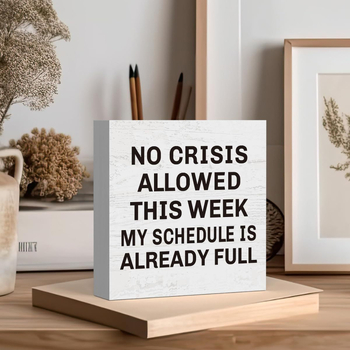 Ένα κομμάτι, τετράγωνο αφρώδες PVC, δεν επιτρέπονται κρίσεις αυτή την εβδομάδα, το πρόγραμμά μου είναι γεμάτο, τραπέζι