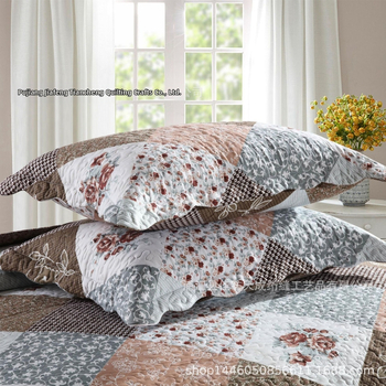 Originalus vieno eksporto europietiško ir amerikietiško stiliaus aktyvaus šlifavimo poliesterio medvilnės imitacijos blokinis antklodės lovos užtiesalas, parduodamas tarpvalstybiniu mastu, trijų dalių komplektas.