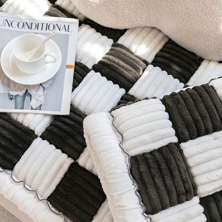 Zahustený parený vankúš na pohovku s drdolom, zimný plyšový protišmykový kožený vankúš na pohovku s rovným radom, jednoduchý moderný kockovaný vankúš, export