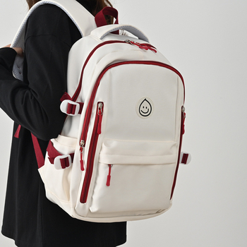 Vaba aja seljakott üliõpilase koolikott keskmise suurusega lihtne moodne õues reisimiseks mõeldud reisikott pendeldamise hoiukott