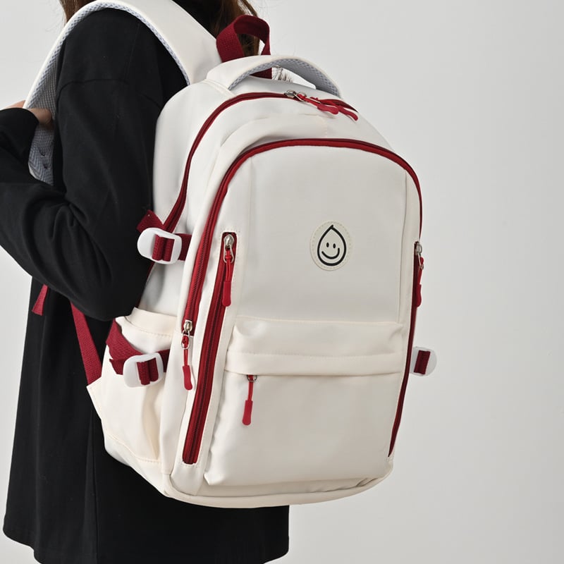 Vaba aja seljakott üliõpilase koolikott keskmise suurusega lihtne moodne õues reisimiseks mõeldud reisikott pendeldamise hoiukott