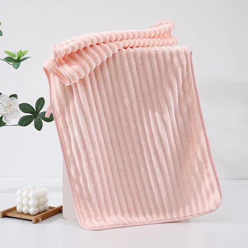 Uus kommibaari korallist sametist vannirätik, paksendatud iseseisev pakend, pehme imav, karvavaba täiskasvanute kodune suplemine