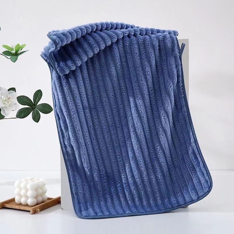 Uus kommibaari korallist sametist vannirätik, paksendatud iseseisev pakend, pehme imav, karvavaba täiskasvanute kodune suplemine