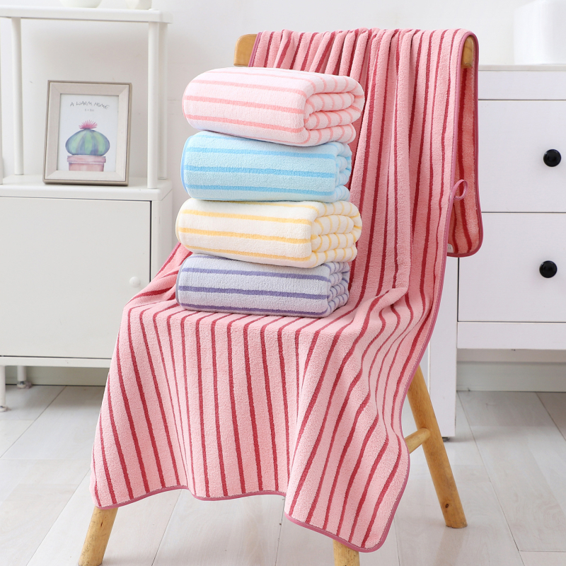 Naujas buitinis ypač didelis sustorintas vonios rankšluostis, spalvotas dryžuotas koralų vilnos vonios rankšluostis, be plaukų, dviejų dalių rinkinys