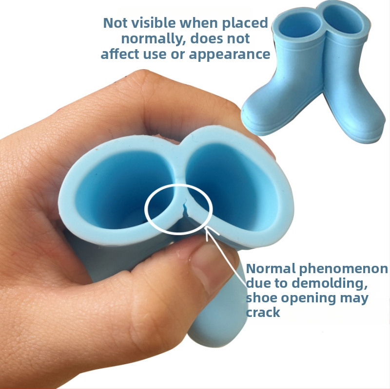 Kūrybingi vonios kambario guminiai batai, dantų šepetėlių laikiklis, darbalaukis, pora, vonios kambarys be perforatorių, internetas, įžymybių šeima, paprastas animacinis filmas, mielas