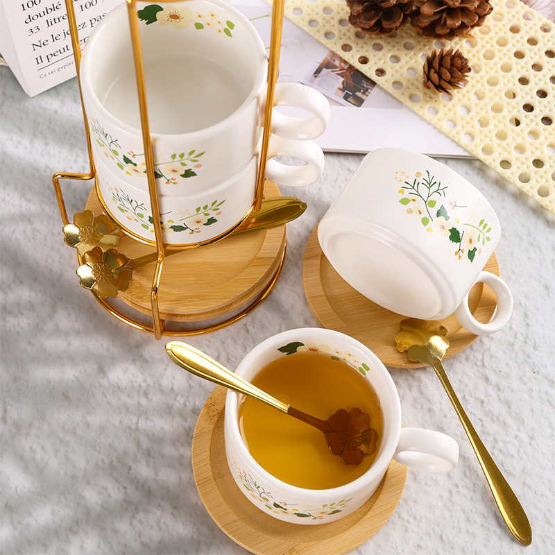 Loominguline keraamiline tassihoidik, raudraamiga virnastatud tass, Euroopa kruus, piiriülene kohvitass, kinkekomplekt