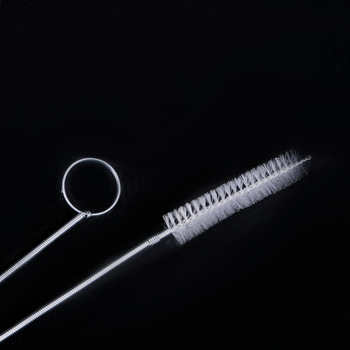 Šaldytuvo žemsiurbės išleidimo angos žemsiurbė, apsauganti nuo užsikimšimo apledėjusio vandens valymo išleidimo angos įrankis, šaldytuvo žemsiurbė