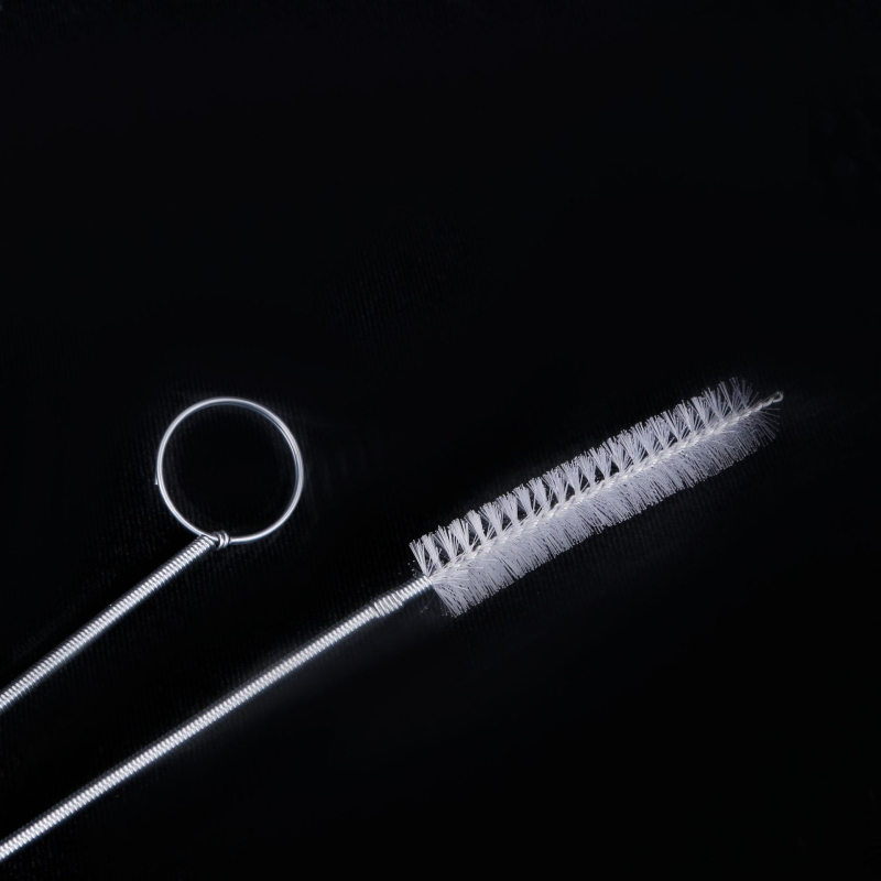 Šaldytuvo žemsiurbės išleidimo angos žemsiurbė, apsauganti nuo užsikimšimo apledėjusio vandens valymo išleidimo angos įrankis, šaldytuvo žemsiurbė