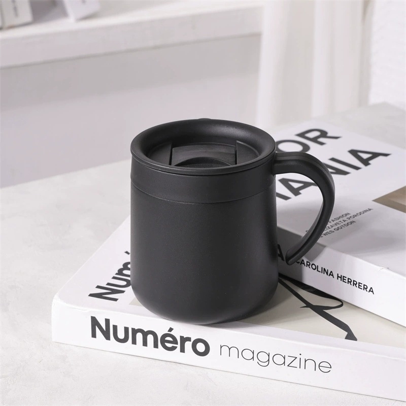 Piiriülene kõrge väärtusega roostevabast terasest kruus kaanega kahekihilise vaakumkohvitassiga kaasaskantava isolatsioonitassi kohandamiseks