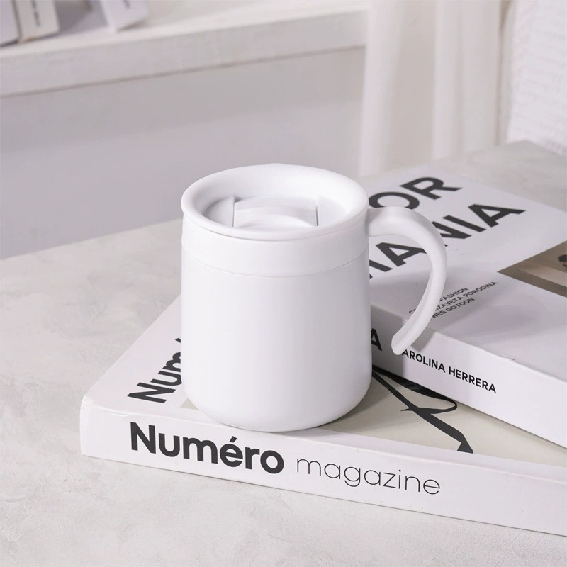 Piiriülene kõrge väärtusega roostevabast terasest kruus kaanega kahekihilise vaakumkohvitassiga kaasaskantava isolatsioonitassi kohandamiseks