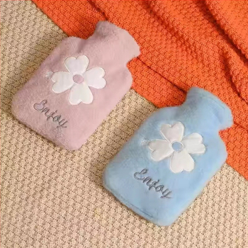 Pliušinis karšto vandens maišelis, vandens pripildymas, šiltas pilvas, šiltas vandens maišelis, vandens pripildymas, mielas animacinis filmas, šilta lova, šiltas juosmuo, sprogimui atsparus PVC, šiltos rankos.