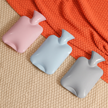 Pliušinis karšto vandens maišelis, vandens pripildymas, šiltas pilvas, šiltas vandens maišelis, vandens pripildymas, mielas animacinis filmas, šilta lova, šiltas juosmuo, sprogimui atsparus PVC, šiltos rankos.