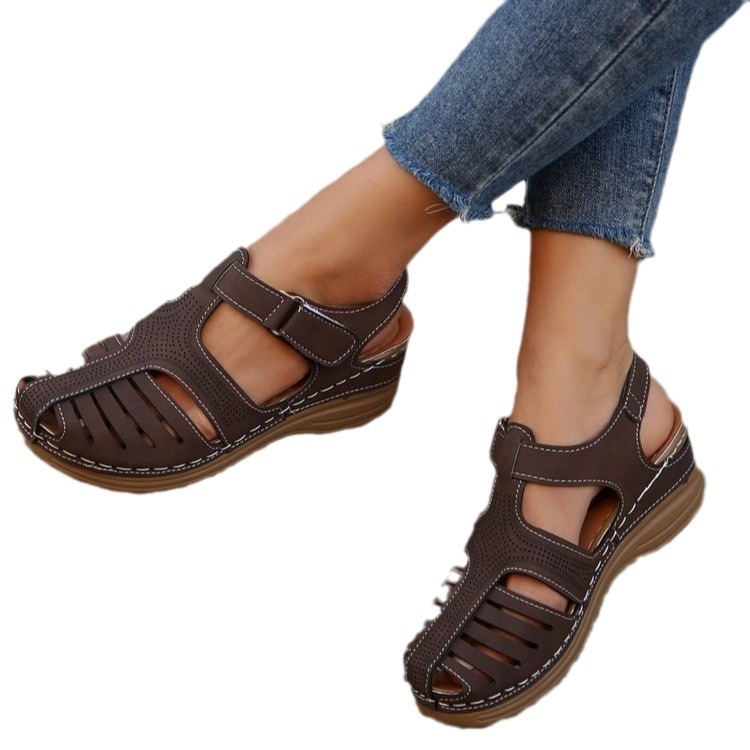 Γυναικεία σανδάλια με κλειστά δάχτυλα 2024 Καλοκαίρι νέα ευρωπαϊκά και αμερικανικά προϊόντα εξωτερικού εμπορίου plus size άνετα σανδάλια με Velcro, γυναικεία χονδρικής