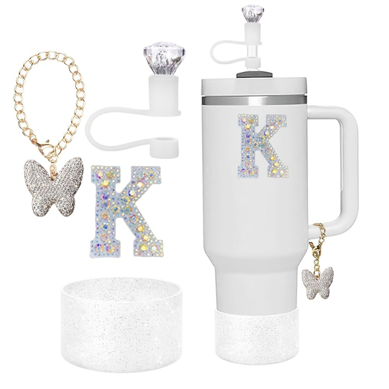 Amazon Vânzare Fierbinte Diamant Paie Praf Capac Stralucitor Diamant Fluture Breloc Pandantiv Silicon Cup Set Alfabet Autocolant
