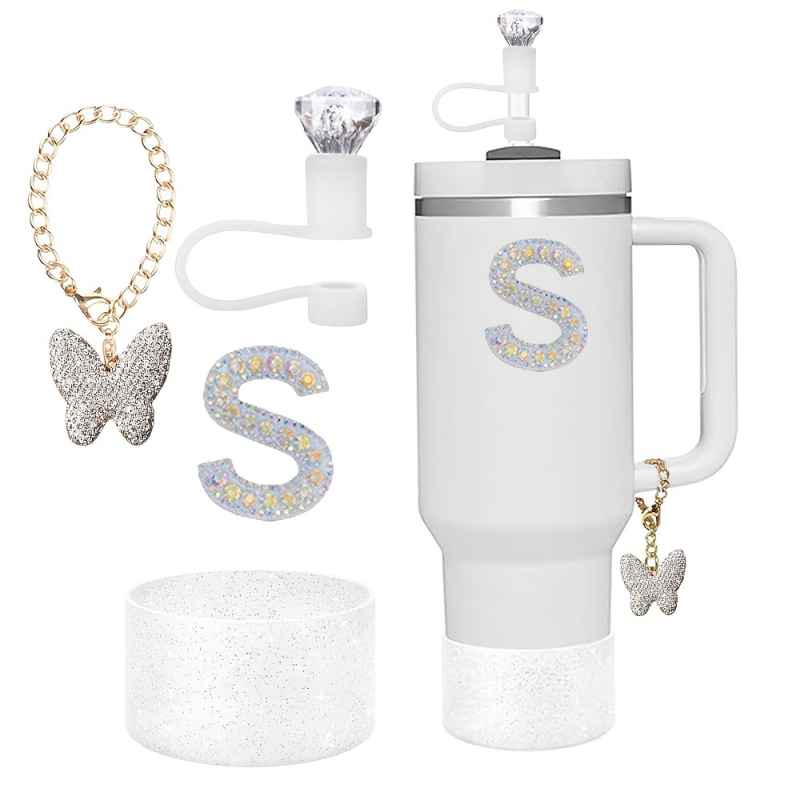 Amazon Vânzare Fierbinte Diamant Paie Praf Capac Stralucitor Diamant Fluture Breloc Pandantiv Silicon Cup Set Alfabet Autocolant