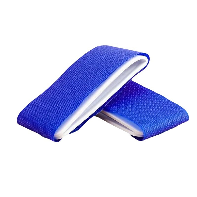 Snieglenčių dirželiai, skirti snieglentėms, fiksuoti dirželiai rogėms, daugiaspalviai (nebūtina), su lipniomis juostelėmis, paruošti pardavimui