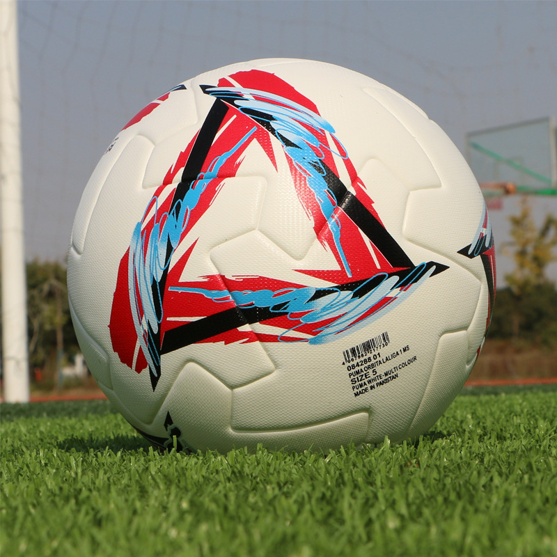 Naujas Nr. 5 futbolo sprogimui atsparus dilimui atsparus PU besiūlis terminio sujungimo suaugusiųjų studentų žaidimo treniruočių kamuolys, didmeninė prekyba sandėlyje